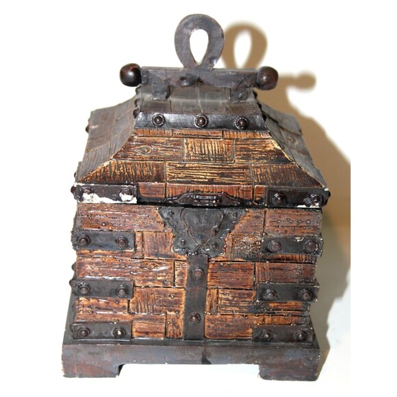 Vintage Wooden Pirate Treasure Chest Jewelry Trinket Storage Box Rustic Gothic - Picture 4 of 8
